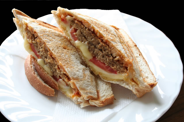 ハンバーグプレスサンド　Hamburger sandwich